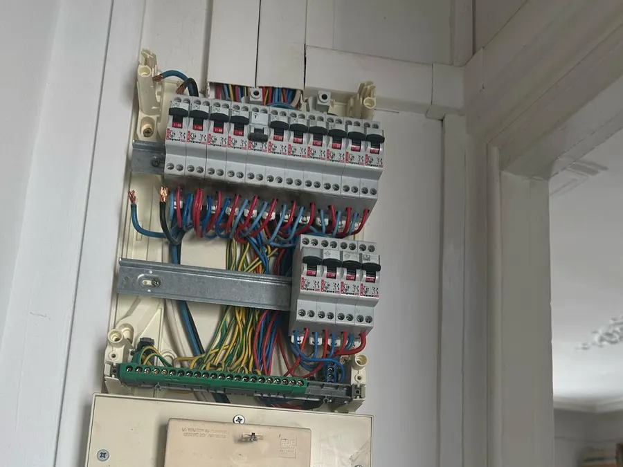Tableau électrique par un électricien à Paris
